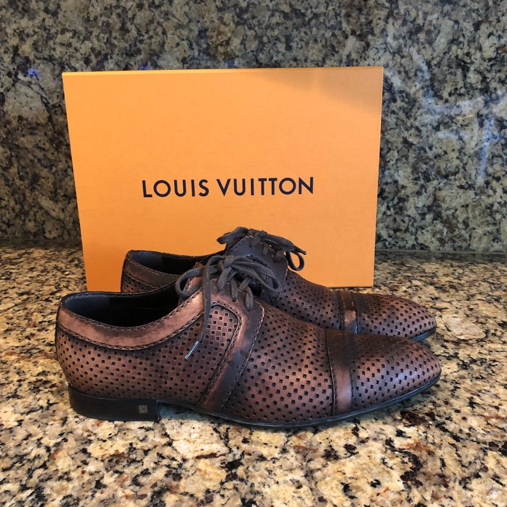 Luis Vuitton shoes